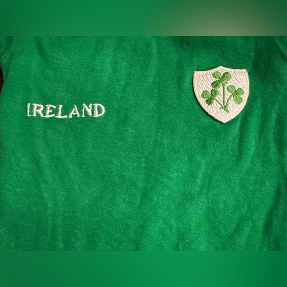 Green Baby Onesie with White Trim size 0-6 months - Picture 5 of 5